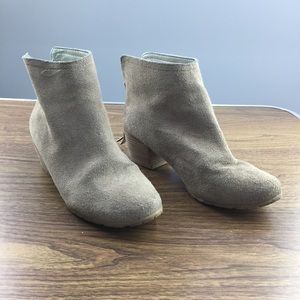 Kenneth Cole Pil Age Tan Suede Zip Ankle Booties